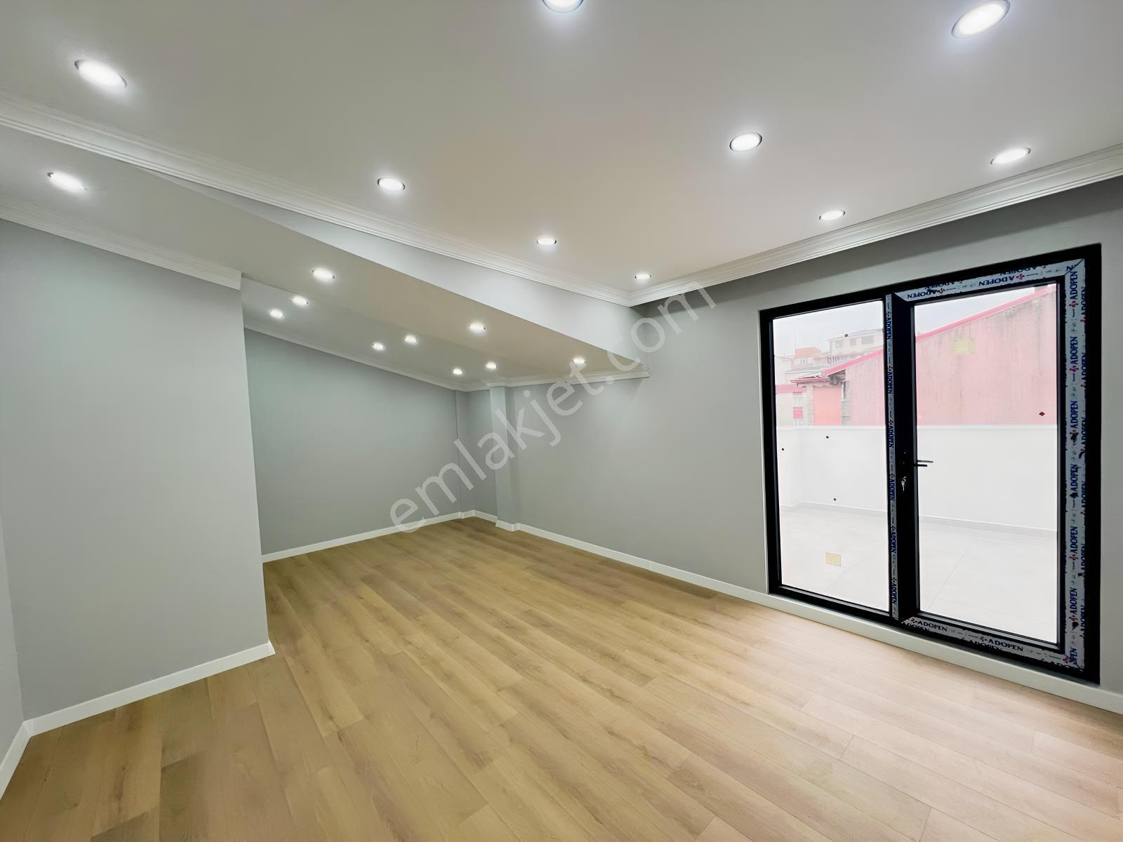 Tuzla Caddesi Yanı Çift Kapılı Asansör'lü 3+1 Dublex Daire