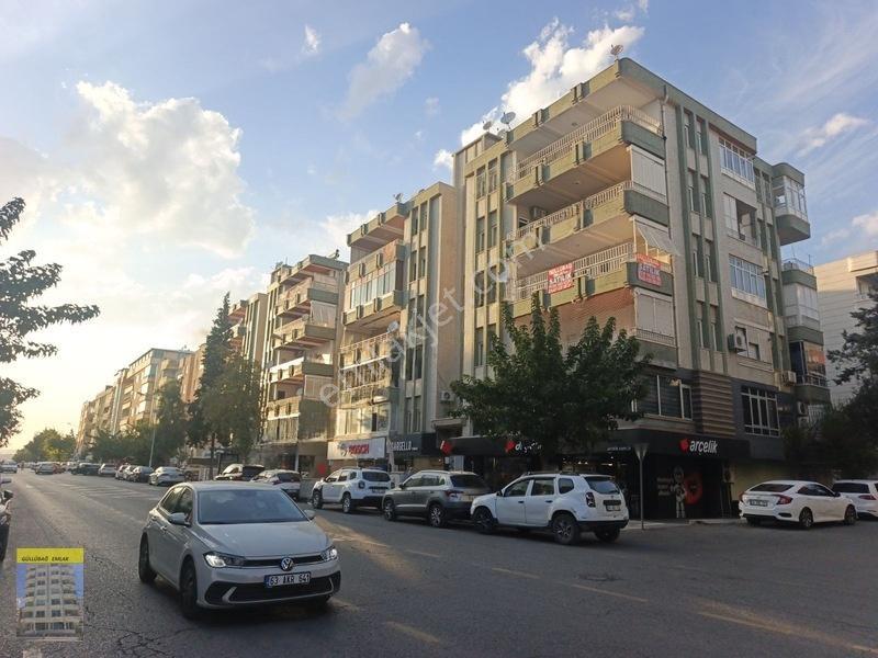 Emniyet Caddesine Sıfır 4+1 — fotoğraf 2