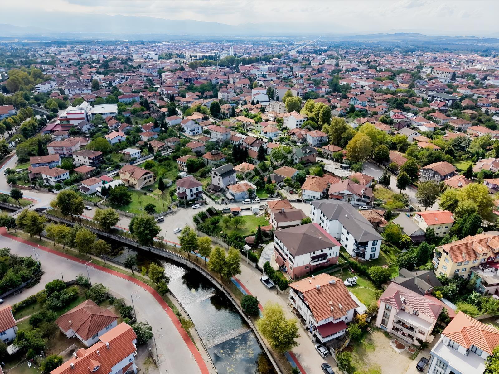 Meriç Çayrak'tan Uludere Çayı Manzaralı Satılık 3+1 Daire(araynz — fotoğraf 3