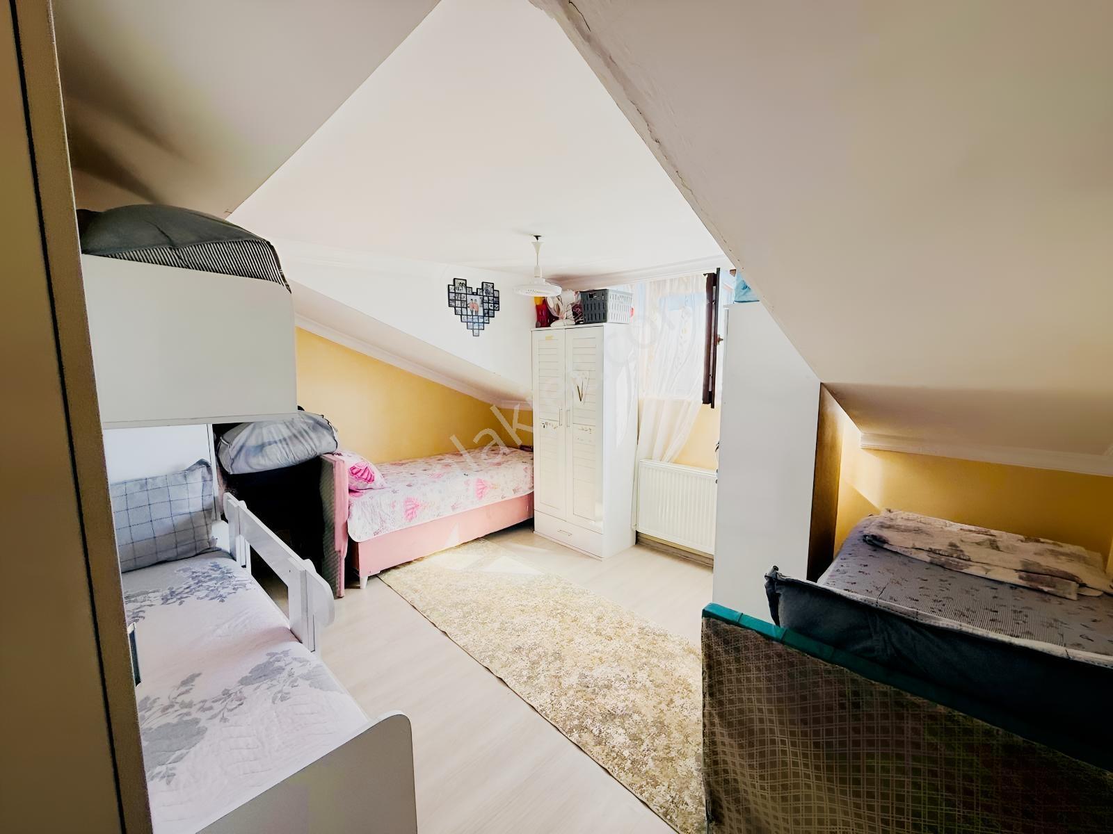 Mehmet Akif Mah. Satılık 5+2 220m2 Dubleks Daire — fotoğraf 15