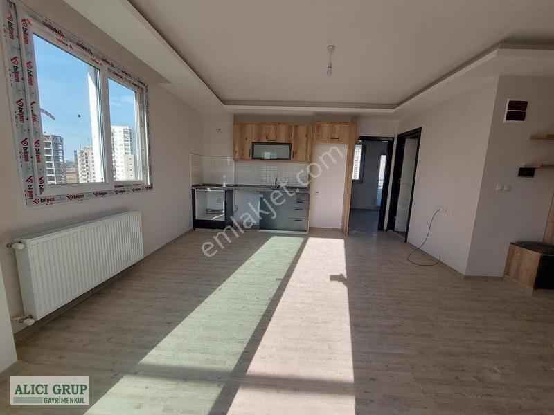 #stad Yakını Geniş Oturum İskanlı Hasarsız 1+1.5 Satılık Daire — fotoğraf 17