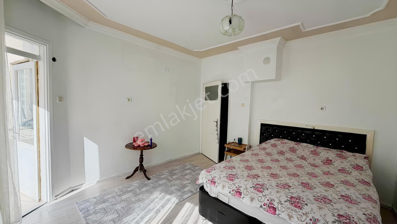 Ergün'den Çarşı Merkezi Konumda 2+1 Satılık Daire! — fotoğraf 3
