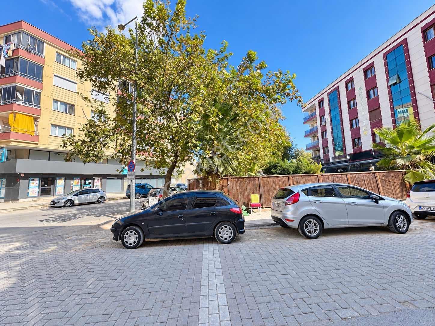 Muradiye Eski Girişte 2+1 Kapalı Mutfak Ara Kat Cam Balkonlu — fotoğraf 3