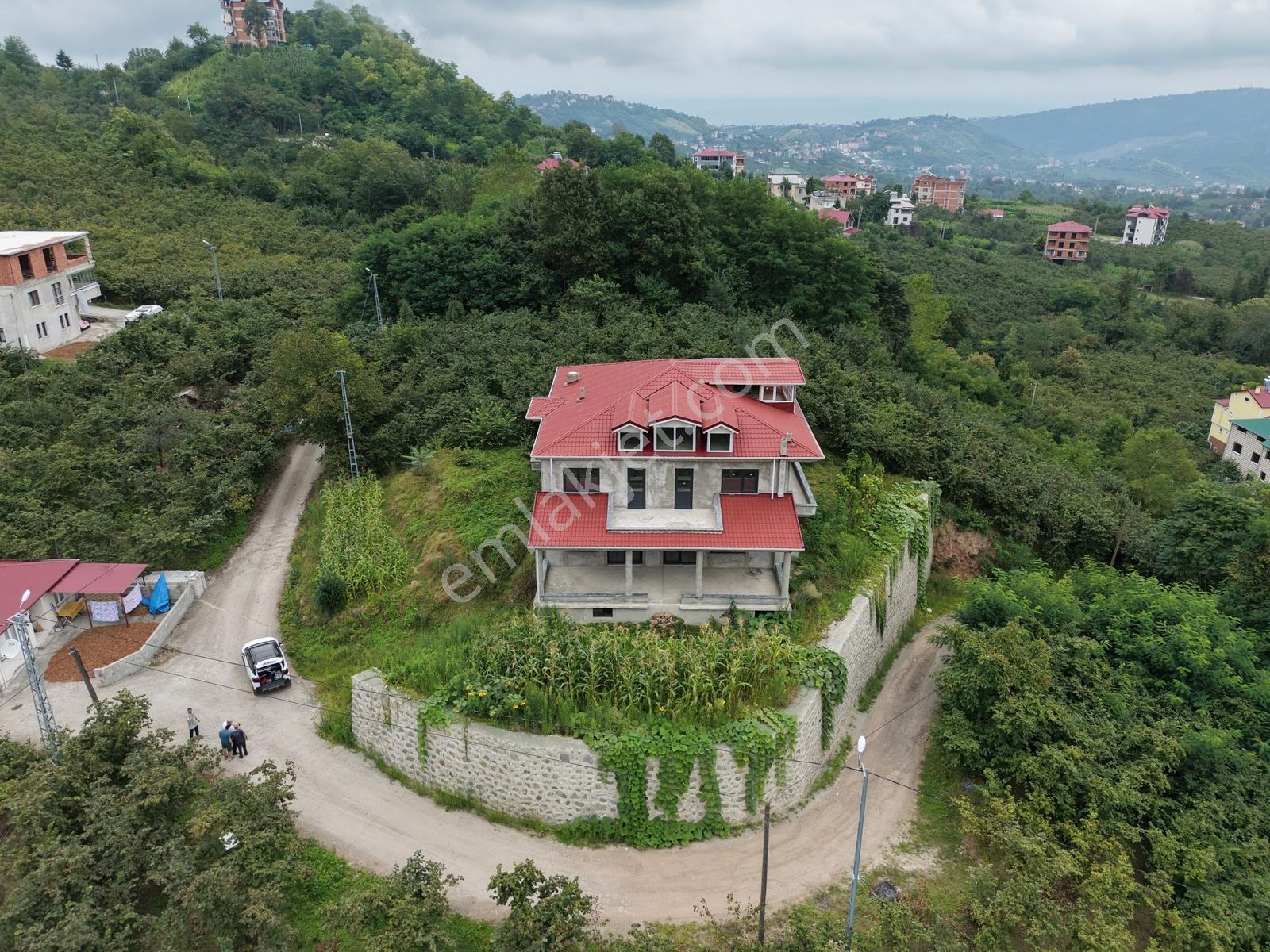 Düzyurtta 2.550 M² Arazi Üzerinde Muhteşem Villa — fotoğraf 3