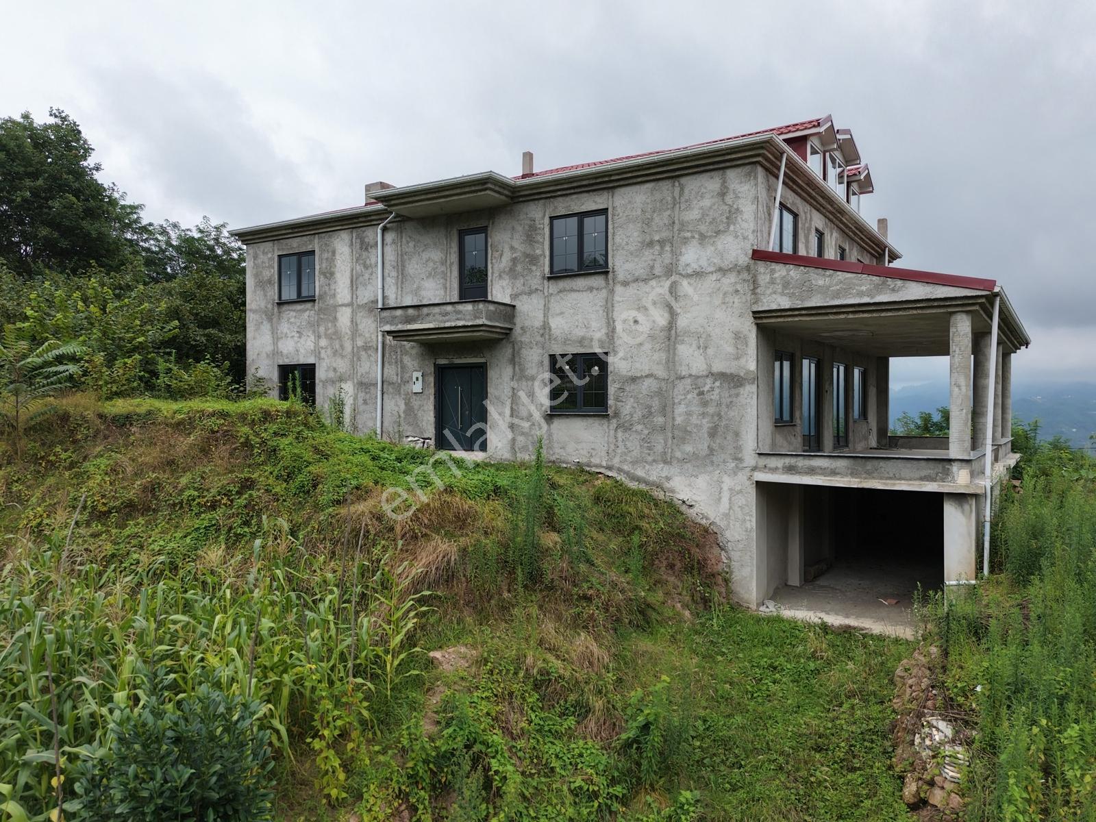 Düzyurtta 2.550 M² Arazi Üzerinde Muhteşem Villa — fotoğraf 10