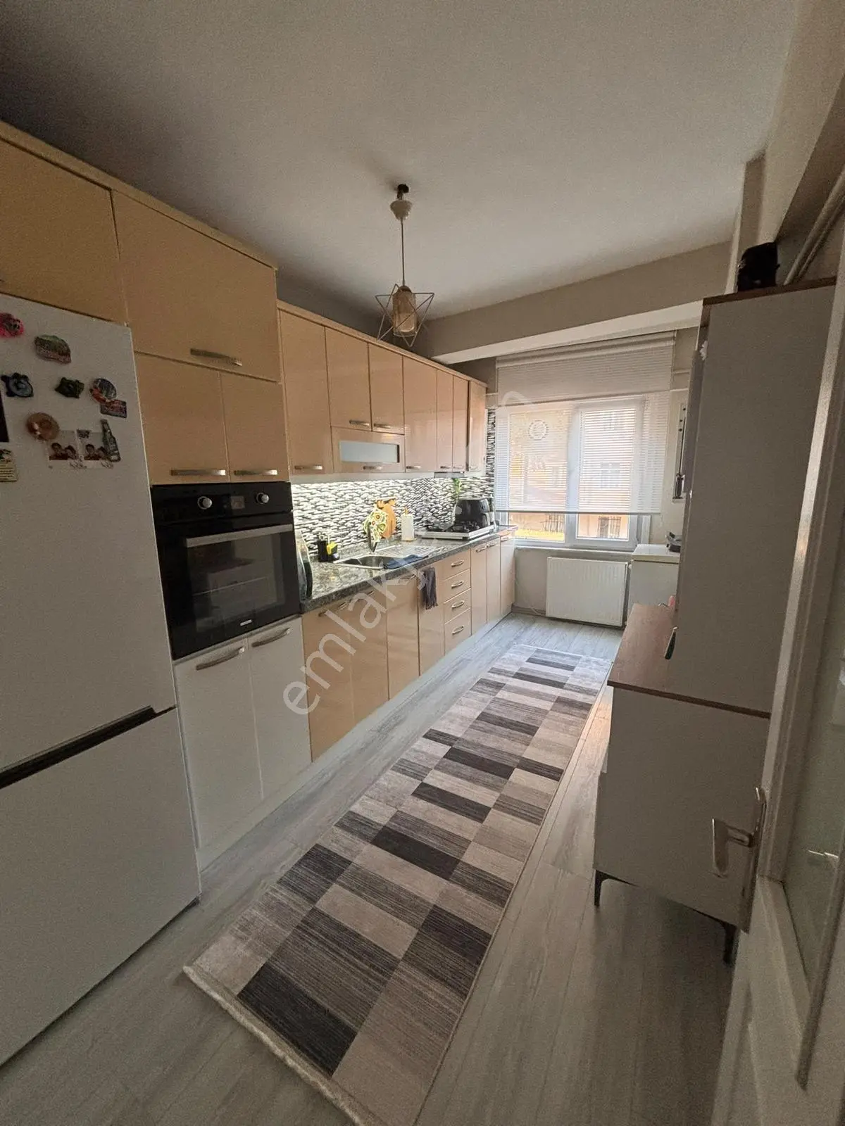Site İçerisinde Modern Dekorasyonlu Geniş 2+1 Kilerli Fırsat Daire — fotoğraf 3