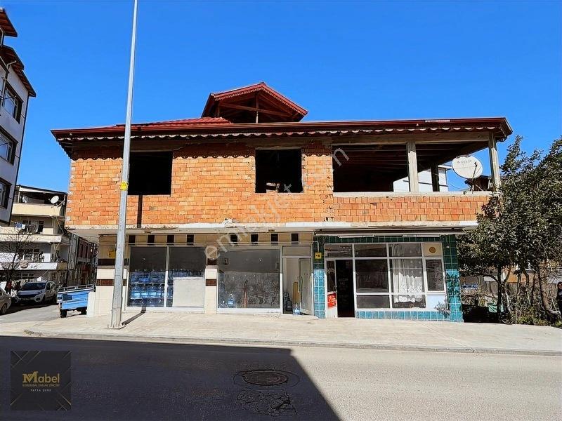 Mabelden Evkafta Hastane Yolu Üzerinde Komple Satılık Bina