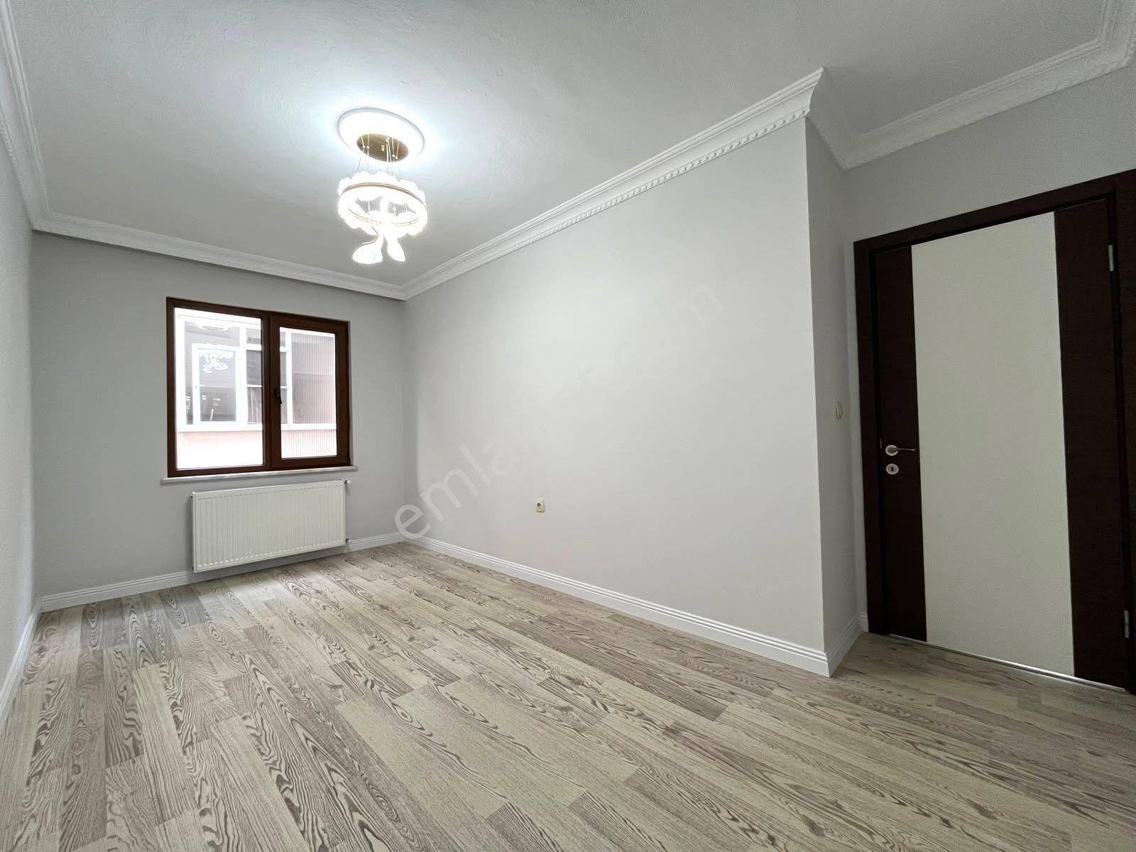 Gümüş'den Akçay'da Ön Cephe Arakat Şık Tasarımlı Kombili 2+1 Daire! — fotoğraf 8