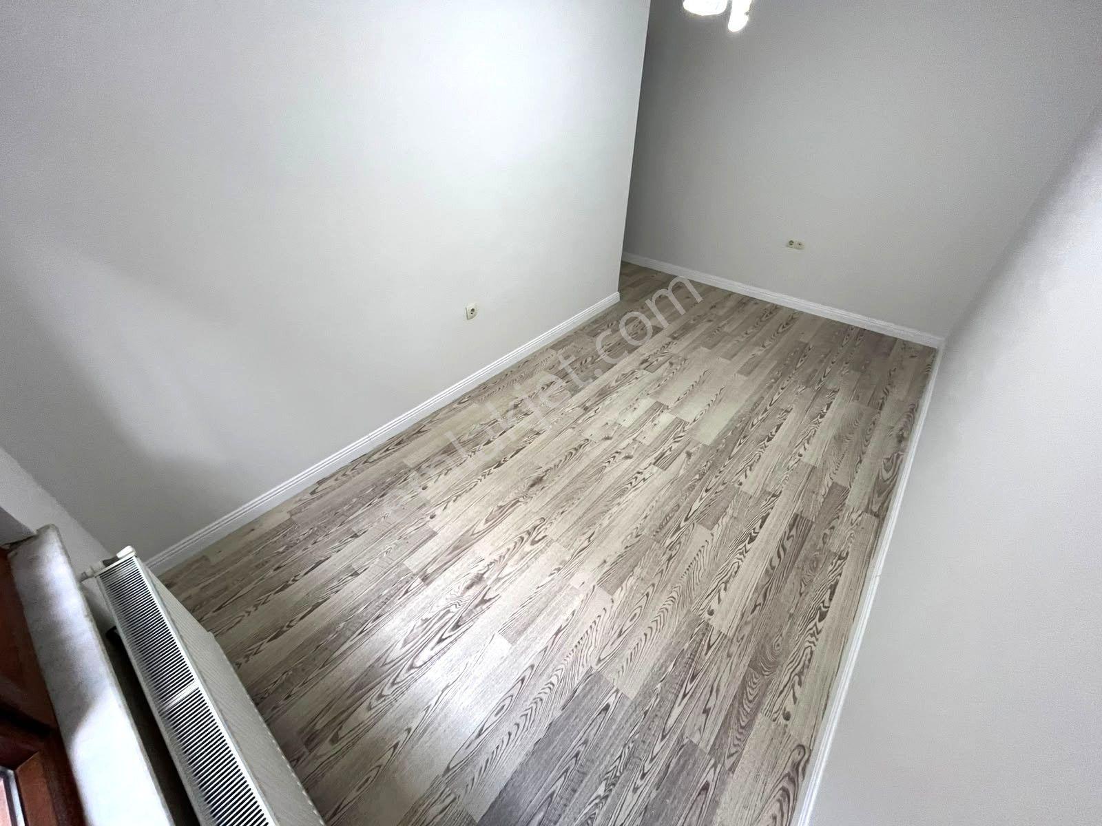 Gümüş'den Akçay'da Ön Cephe Arakat Şık Tasarımlı Kombili 2+1 Daire! — fotoğraf 16