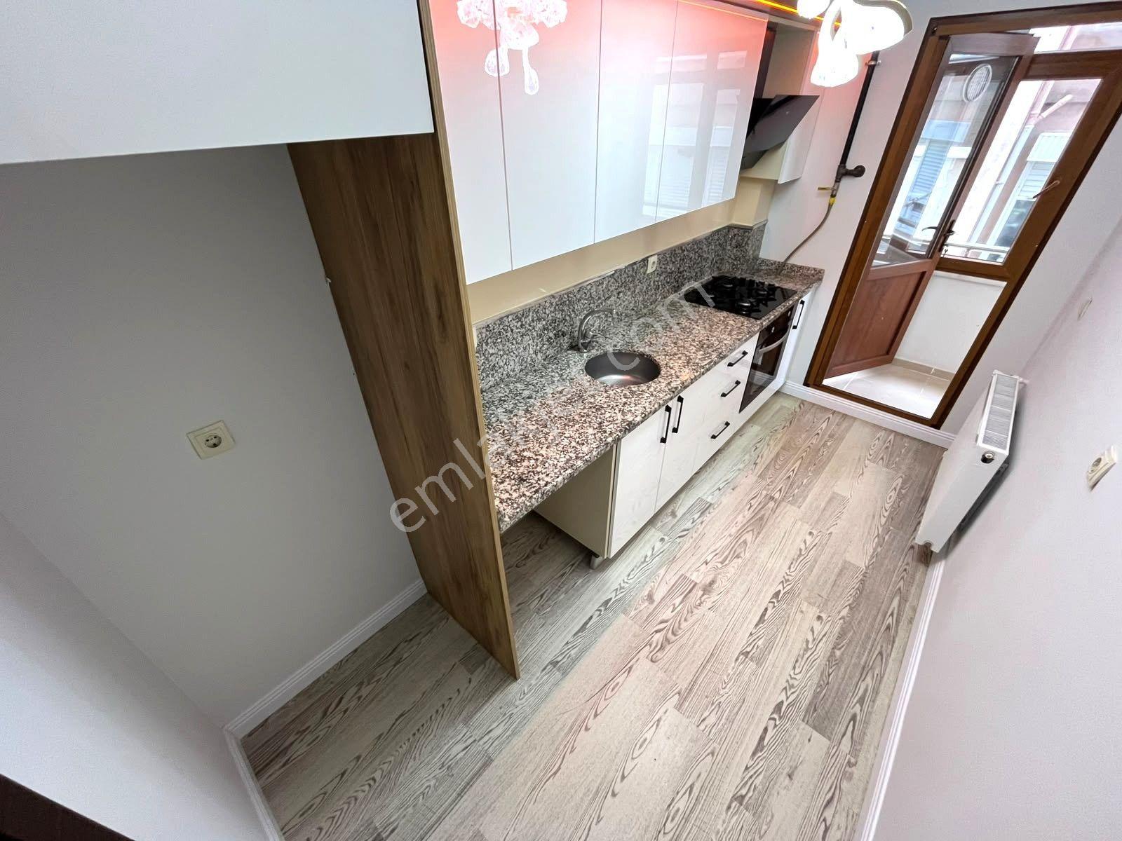 Gümüş'den Akçay'da Ön Cephe Arakat Şık Tasarımlı Kombili 2+1 Daire! — fotoğraf 28