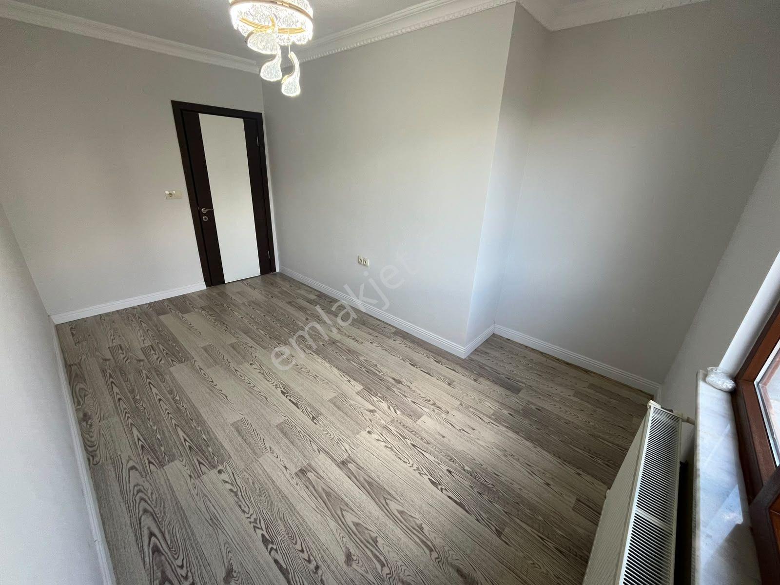 Gümüş'den Akçay'da Ön Cephe Arakat Şık Tasarımlı Kombili 2+1 Daire! — fotoğraf 32