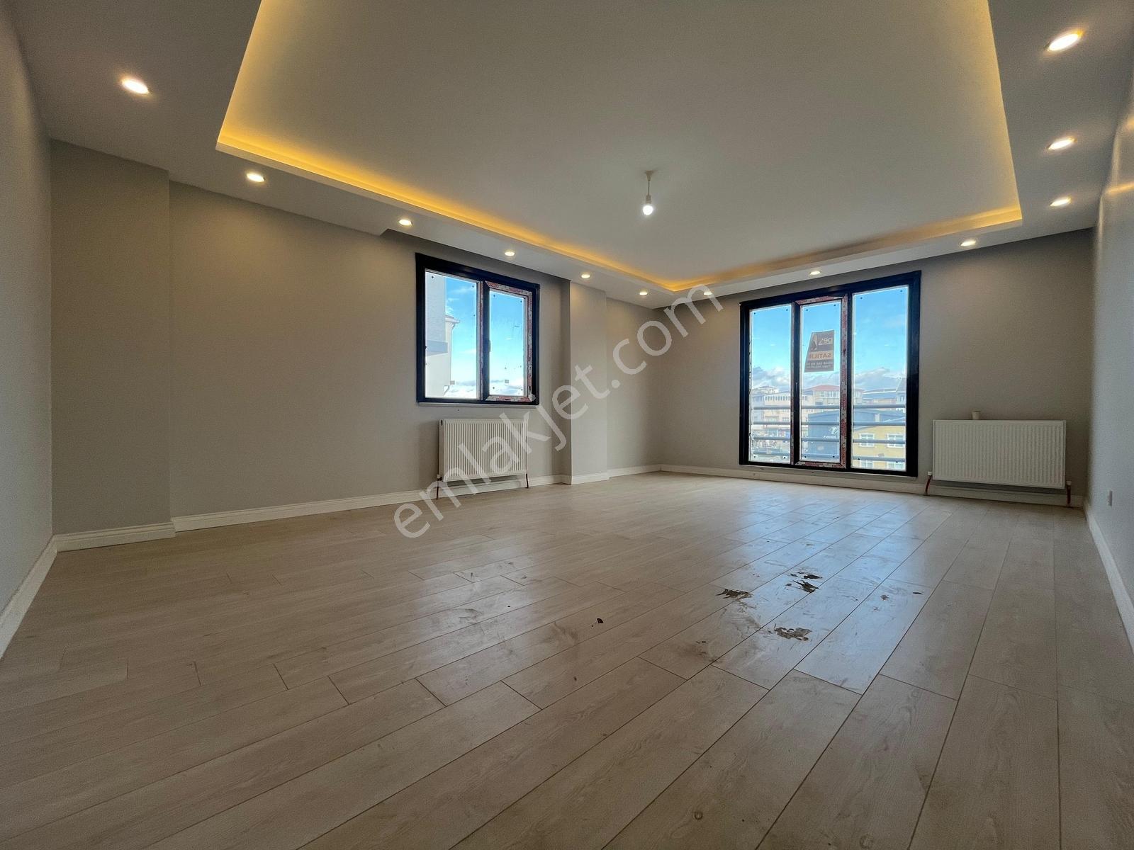 Akşemsettinde Geniş 130 M² Krediye Uygun 3+1 Satılık Daire! — fotoğraf 4