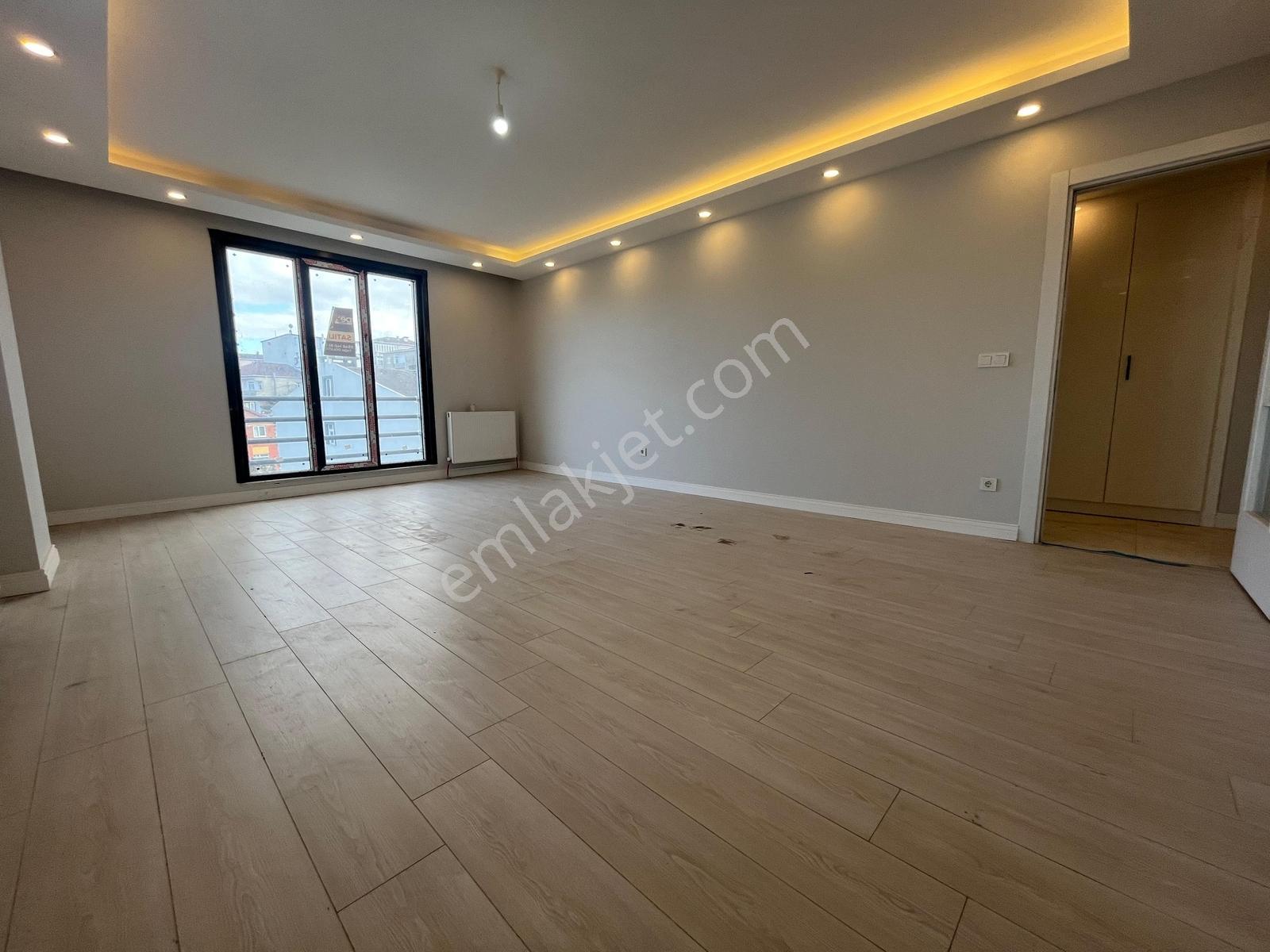 Akşemsettinde Geniş 130 M² Krediye Uygun 3+1 Satılık Daire! — fotoğraf 5
