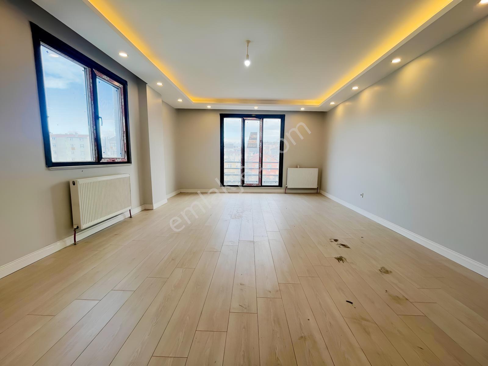 Akşemsettinde Geniş 130 M² Krediye Uygun 3+1 Satılık Daire! — fotoğraf 9
