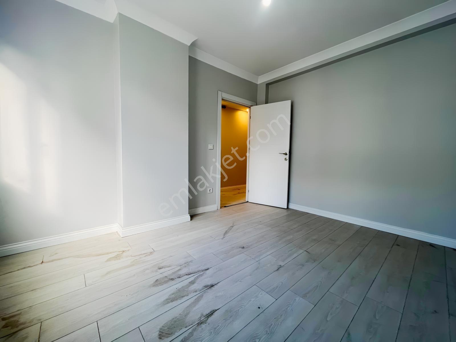 Akşemsettinde Geniş 130 M² Krediye Uygun 3+1 Satılık Daire! — fotoğraf 25