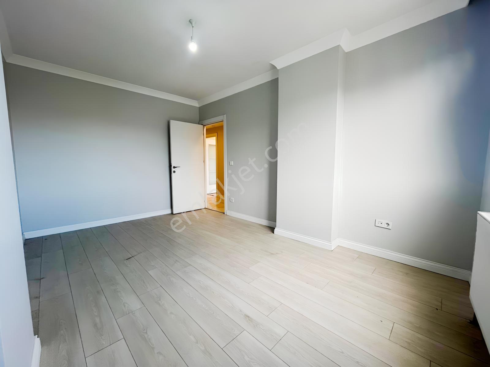 Akşemsettinde Geniş 130 M² Krediye Uygun 3+1 Satılık Daire! — fotoğraf 31