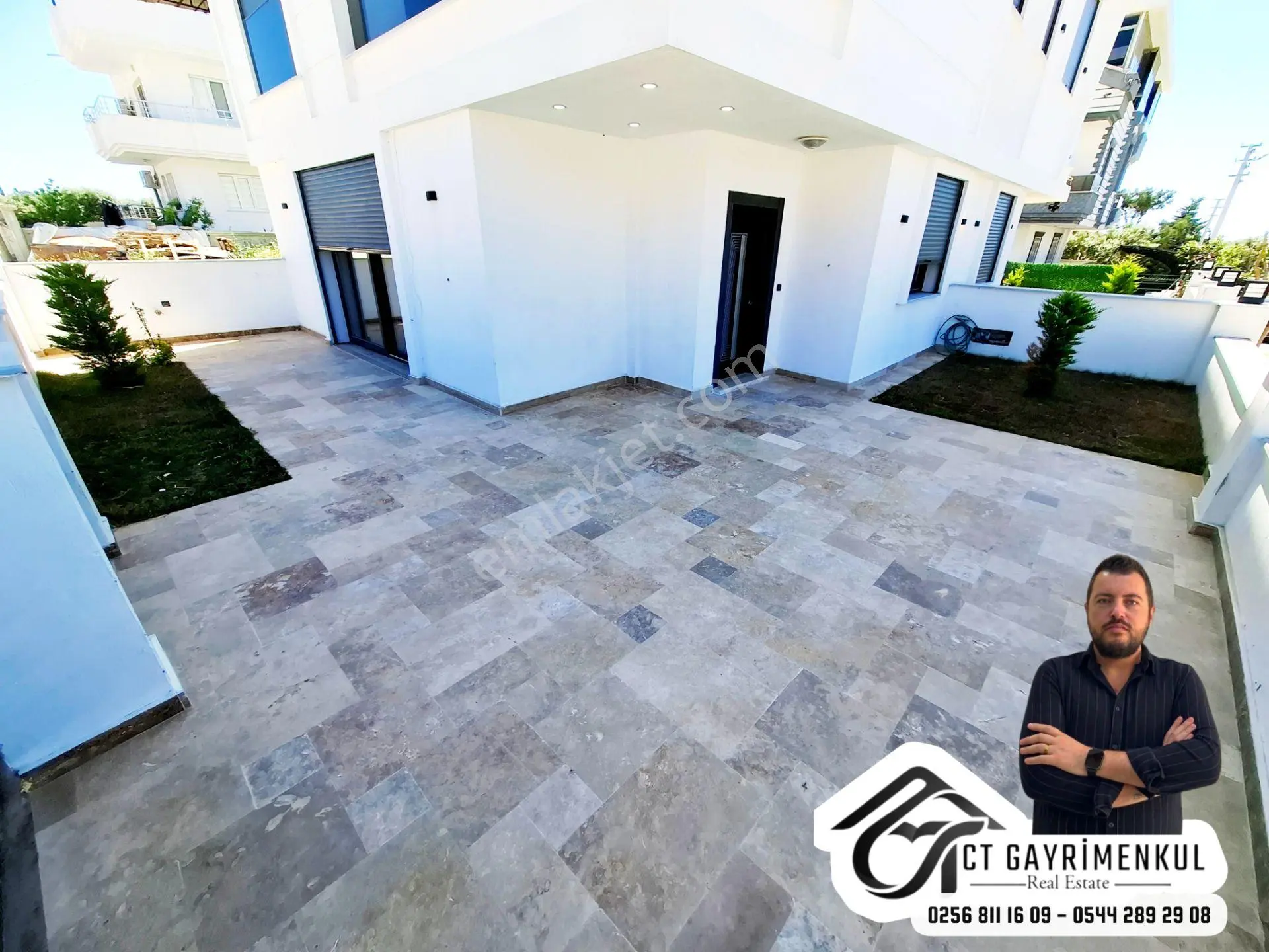Didim'de Satılık 3+1 Deniz Manzaralı Müstakil Girişli Teraslı Bahçeli Triplex Villa — fotoğraf 3