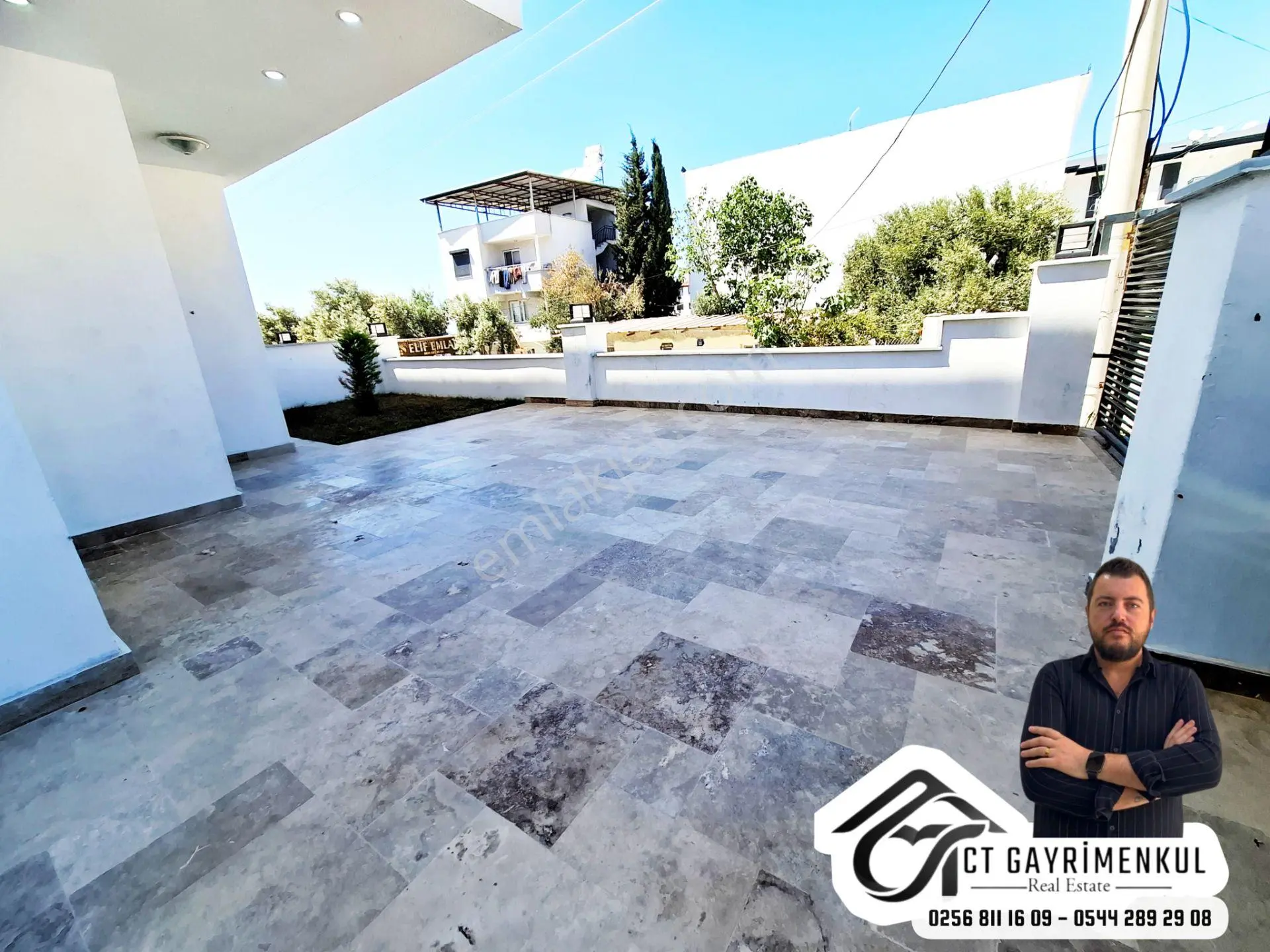 Didim'de Satılık 3+1 Deniz Manzaralı Müstakil Girişli Teraslı Bahçeli Triplex Villa — fotoğraf 4