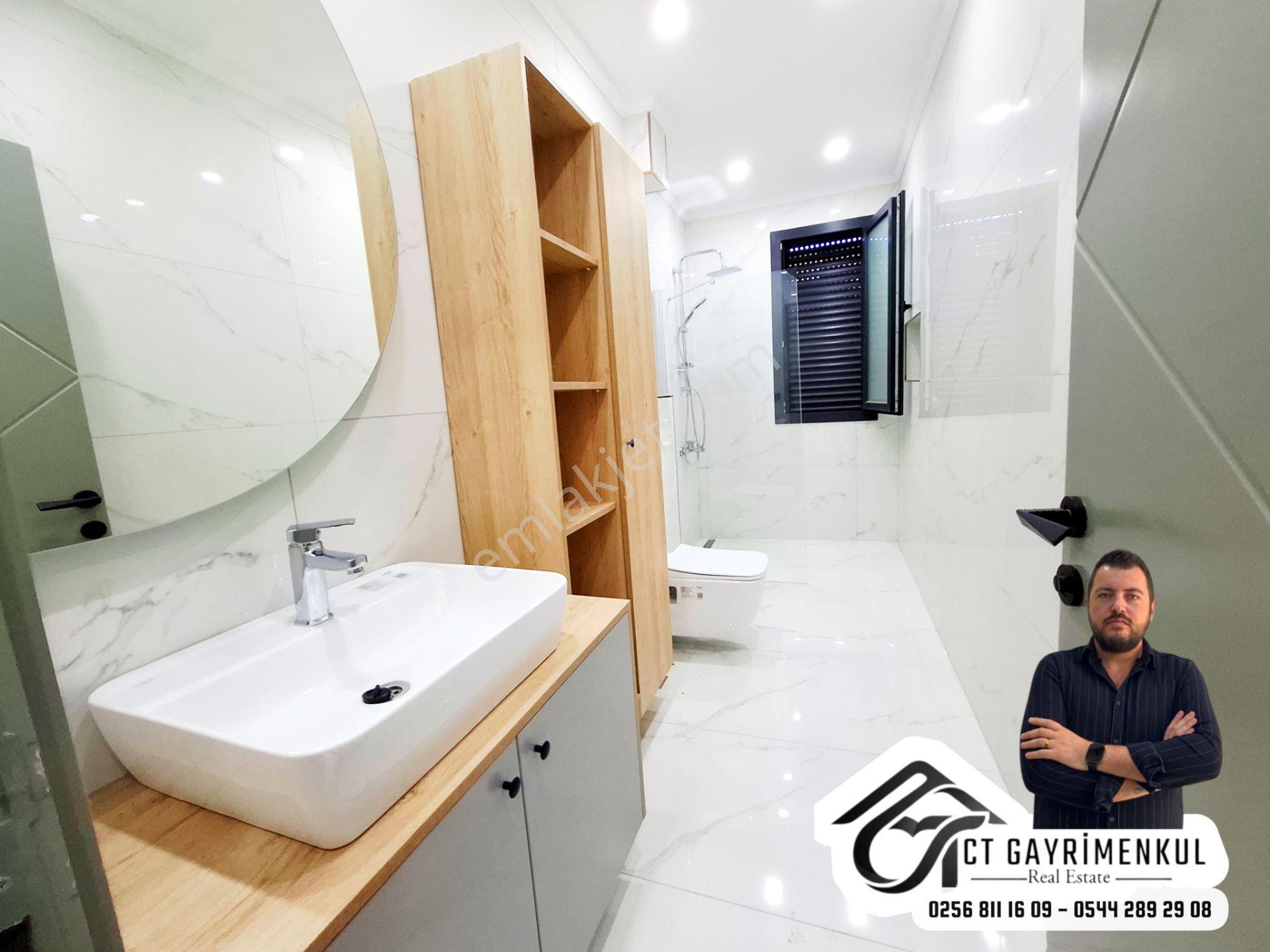 Didim'de Satılık 3+1 Deniz Manzaralı Müstakil Girişli Teraslı Bahçeli Triplex Villa — fotoğraf 14