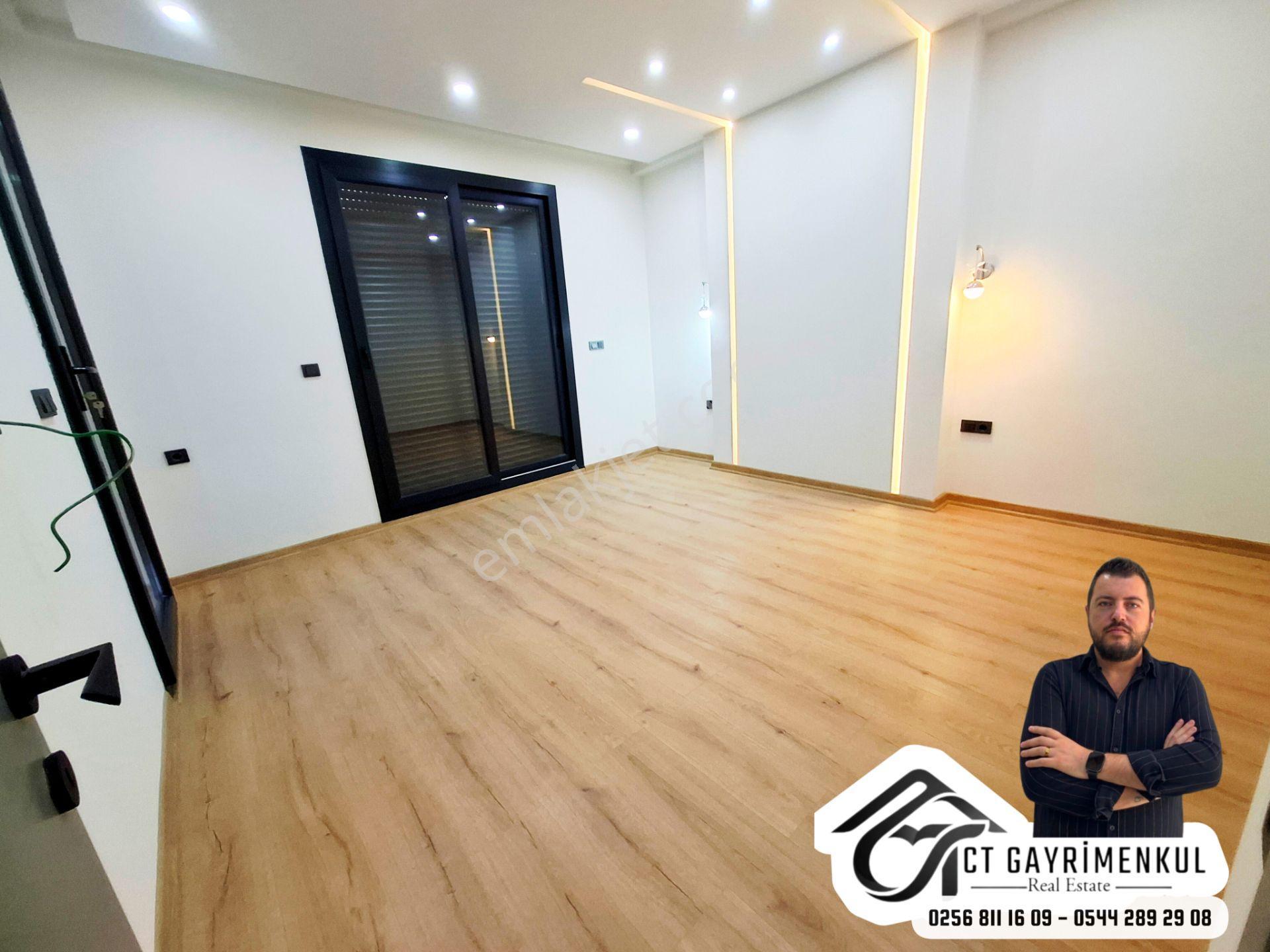 Didim'de Satılık 3+1 Deniz Manzaralı Müstakil Girişli Teraslı Bahçeli Triplex Villa — fotoğraf 15