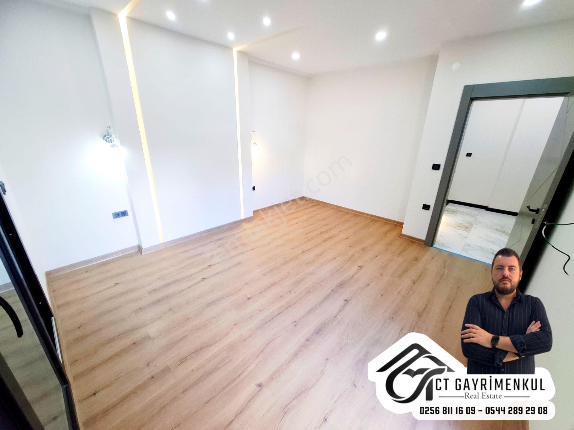 Didim'de Satılık 3+1 Deniz Manzaralı Müstakil Girişli Teraslı Bahçeli Triplex Villa — fotoğraf 16
