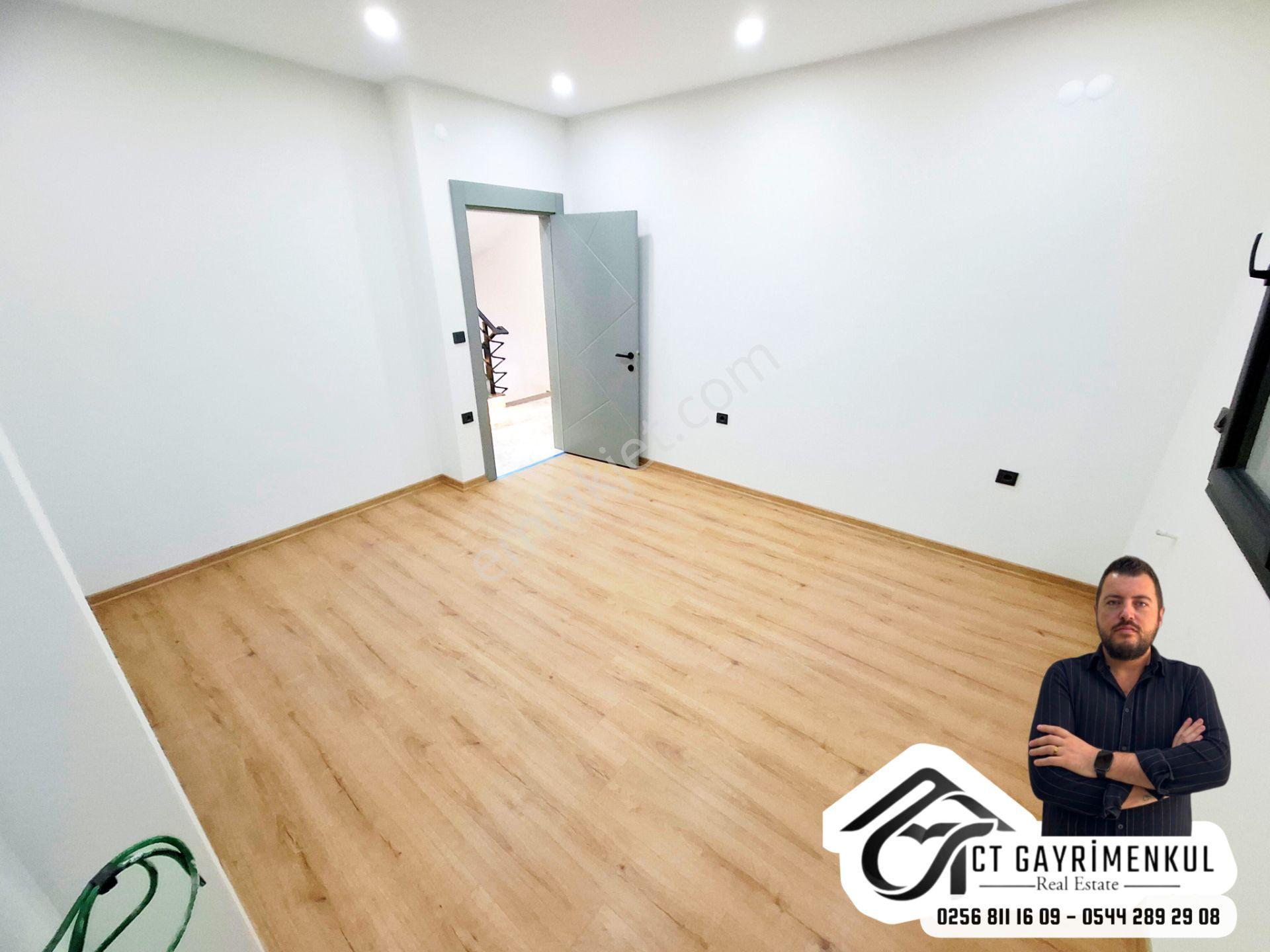 Didim'de Satılık 3+1 Deniz Manzaralı Müstakil Girişli Teraslı Bahçeli Triplex Villa — fotoğraf 21