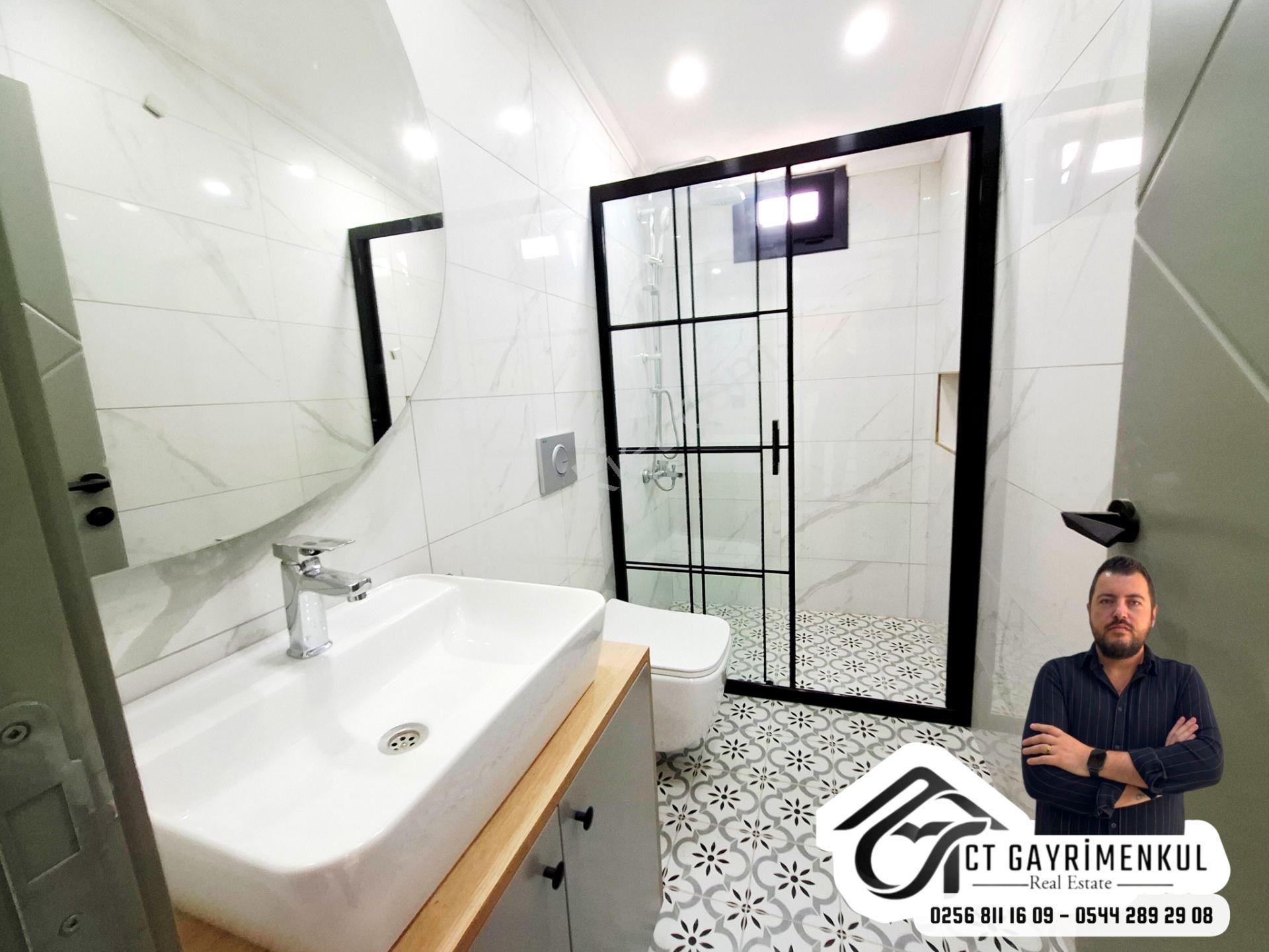Didim'de Satılık 3+1 Deniz Manzaralı Müstakil Girişli Teraslı Bahçeli Triplex Villa — fotoğraf 23