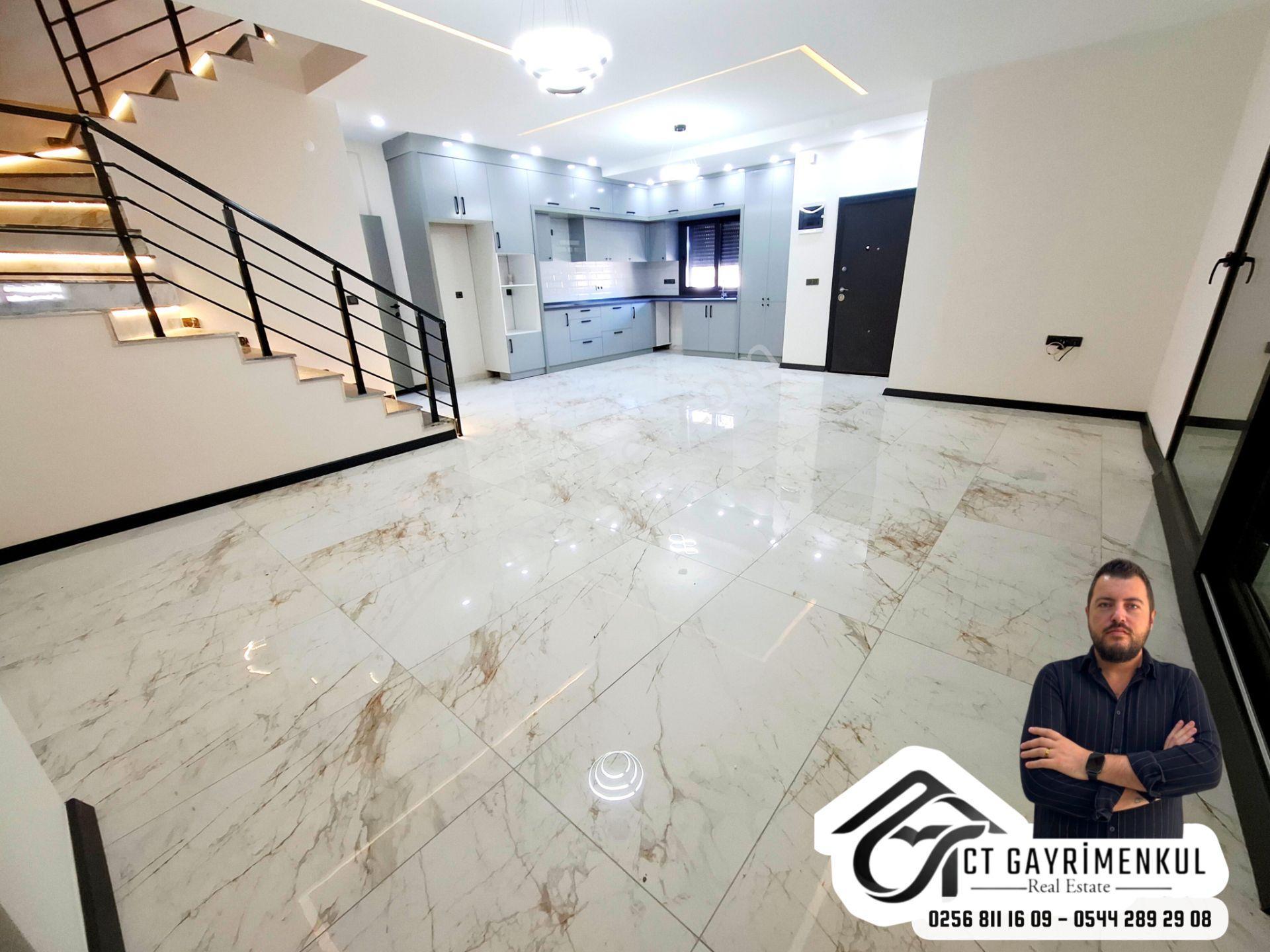 Didim'de Satılık 3+1 Deniz Manzaralı Müstakil Girişli Teraslı Bahçeli Triplex Villa — fotoğraf 30