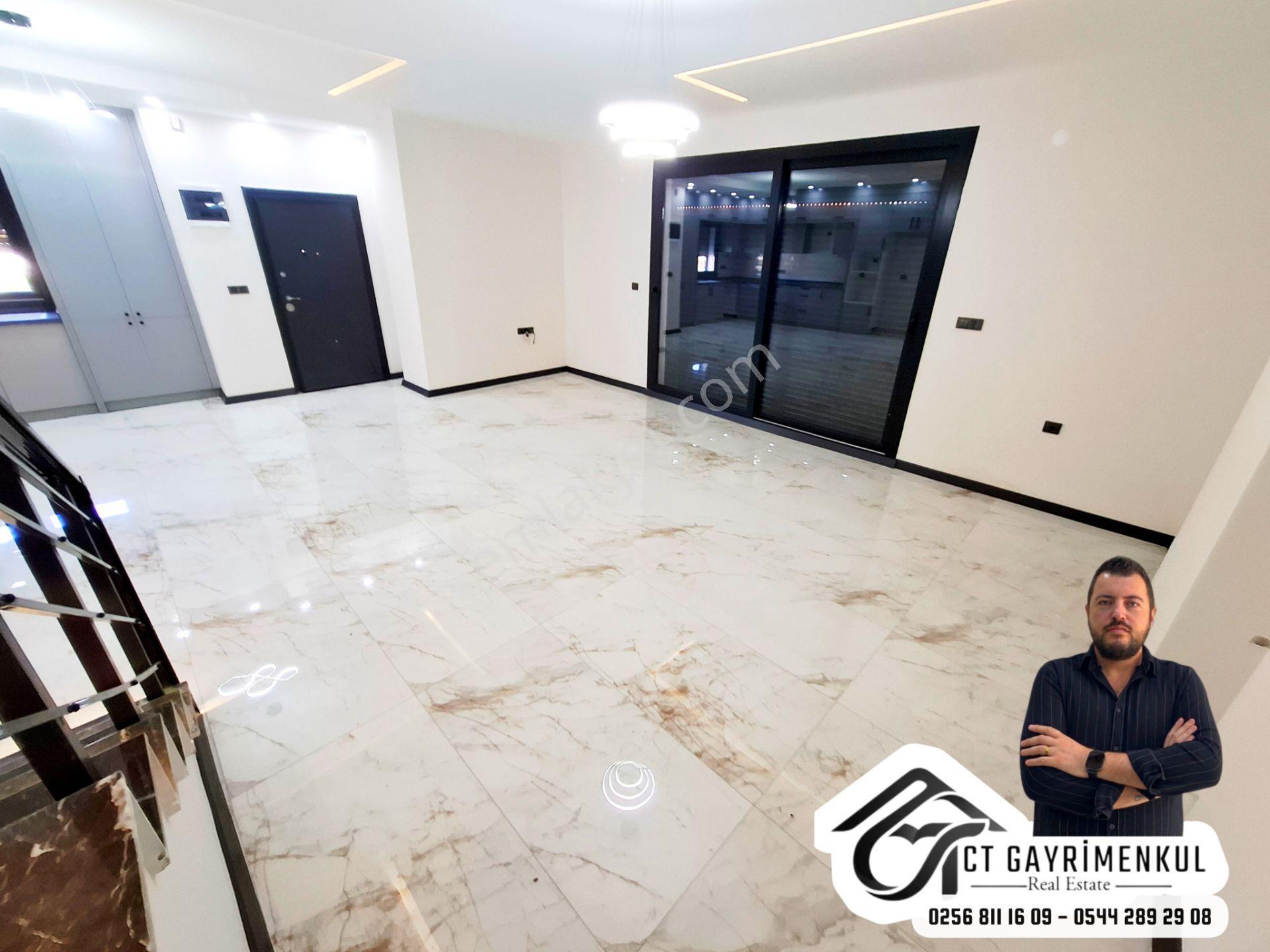 Didim'de Satılık 3+1 Deniz Manzaralı Müstakil Girişli Teraslı Bahçeli Triplex Villa — fotoğraf 31