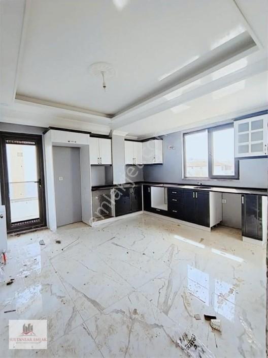 Yeşilyurt Mahallesi Pazaryeri Karşısında Satılık Daire 3+1 — fotoğraf 3