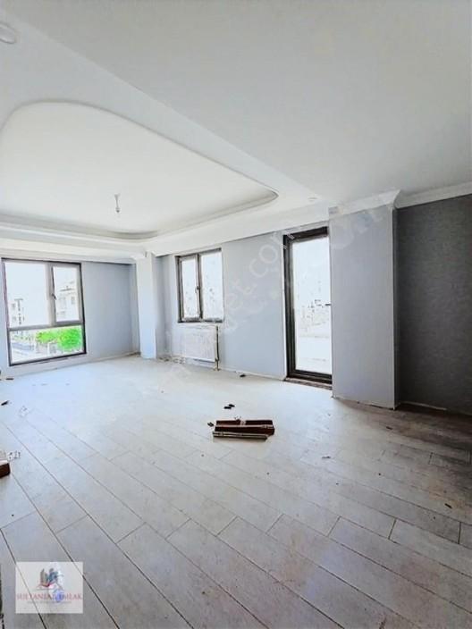 Yeşilyurt Mahallesi Pazaryeri Karşısında Satılık Daire 3+1 — fotoğraf 4