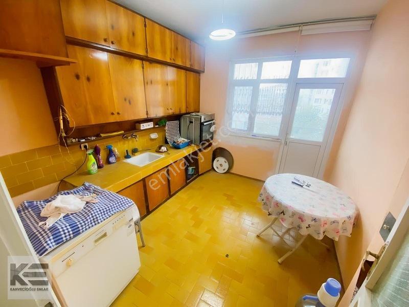 Kahvecioğlu Emlak'tan Tabakhane Mah.satılık Arakat 2+1 Daire — fotoğraf 5