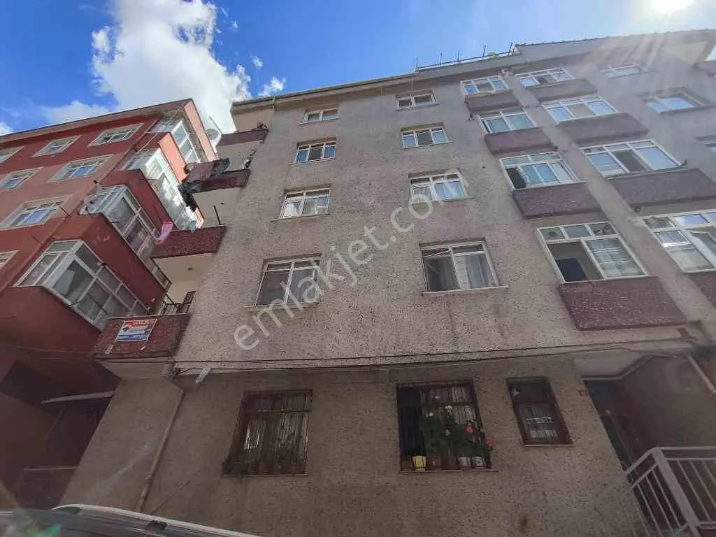 Bahçelievler Hürriyet Mahallesi'nde Yatırımlık Fırsat Daire — fotoğraf 2