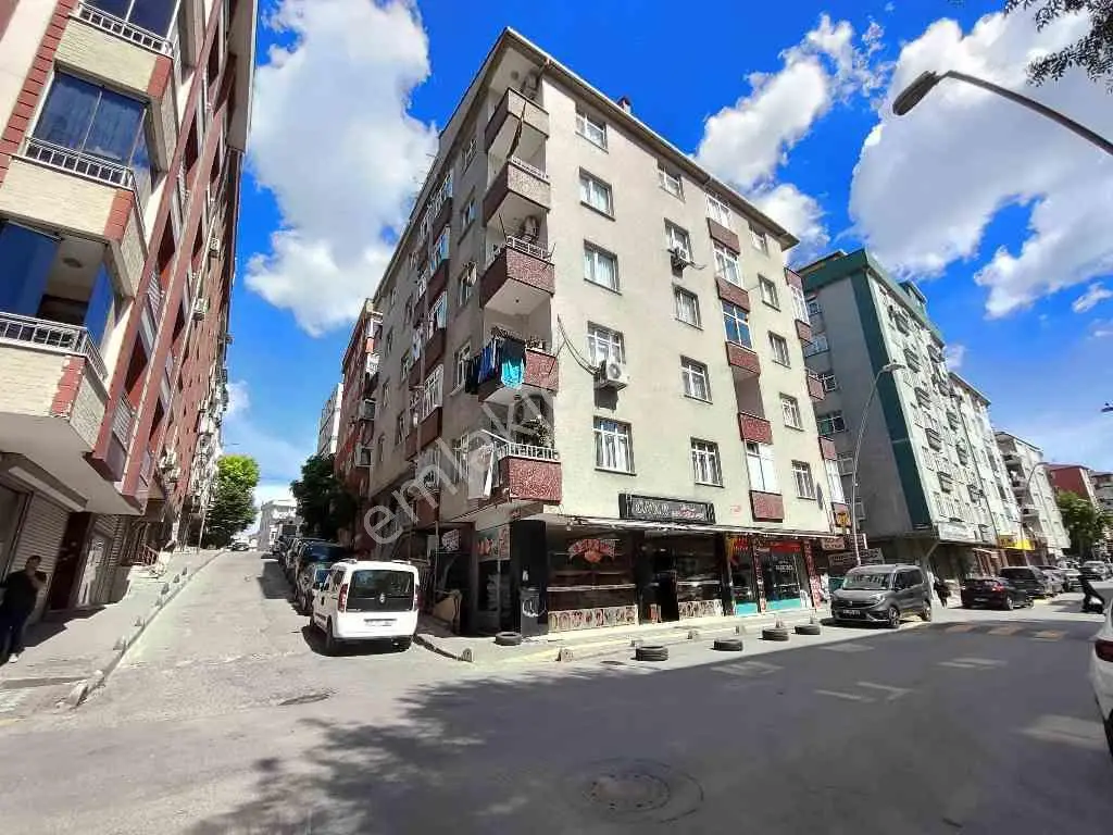 Bahçelievler Hürriyet Mahallesi'nde Yatırımlık Fırsat Daire — fotoğraf 3