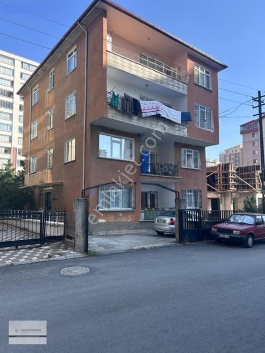 Mükemmel Lokasyon Komple Satılık Bina — fotoğraf 2