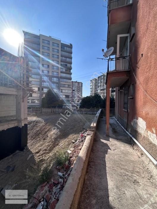 Mükemmel Lokasyon Komple Satılık Bina — fotoğraf 7