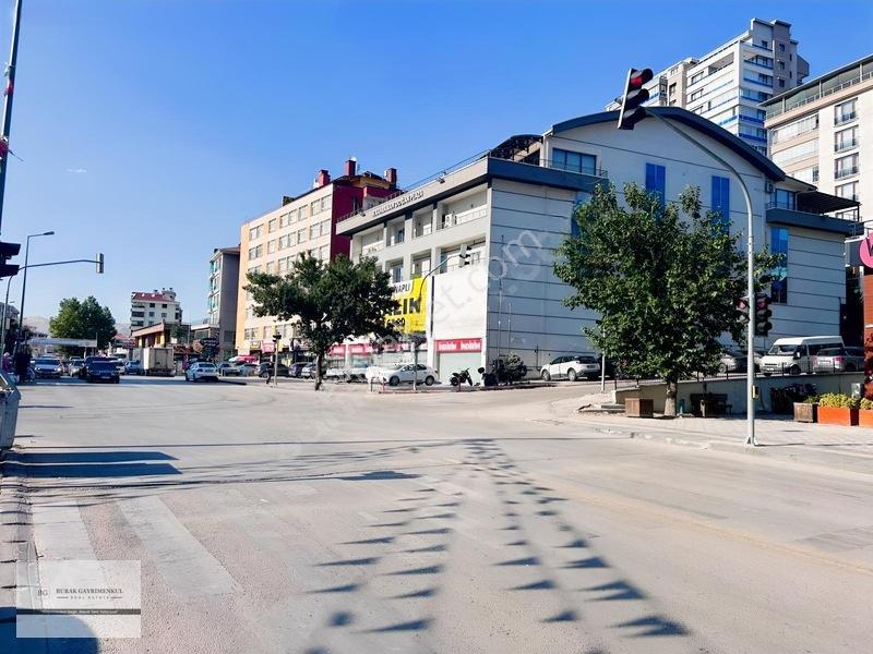 Mükemmel Lokasyon Komple Satılık Bina — fotoğraf 12