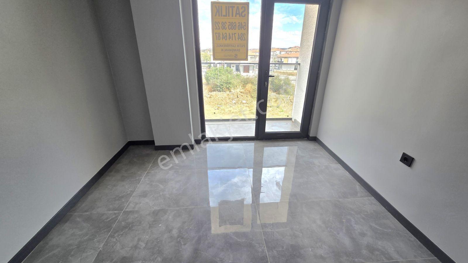 Keşan Yeni Mah.'de Kombi+ankastre+cam Balkon Dahil Satılık 1+1 — fotoğraf 12