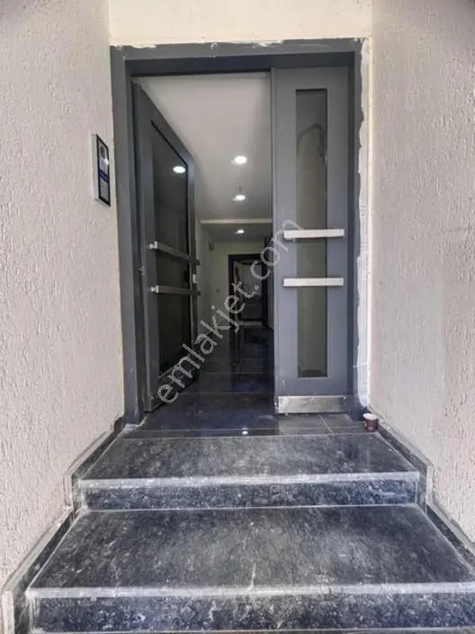 Tema Emlaktan Altınova Mah Sıfır Arakat 2+0 Satılık Daire — fotoğraf 2