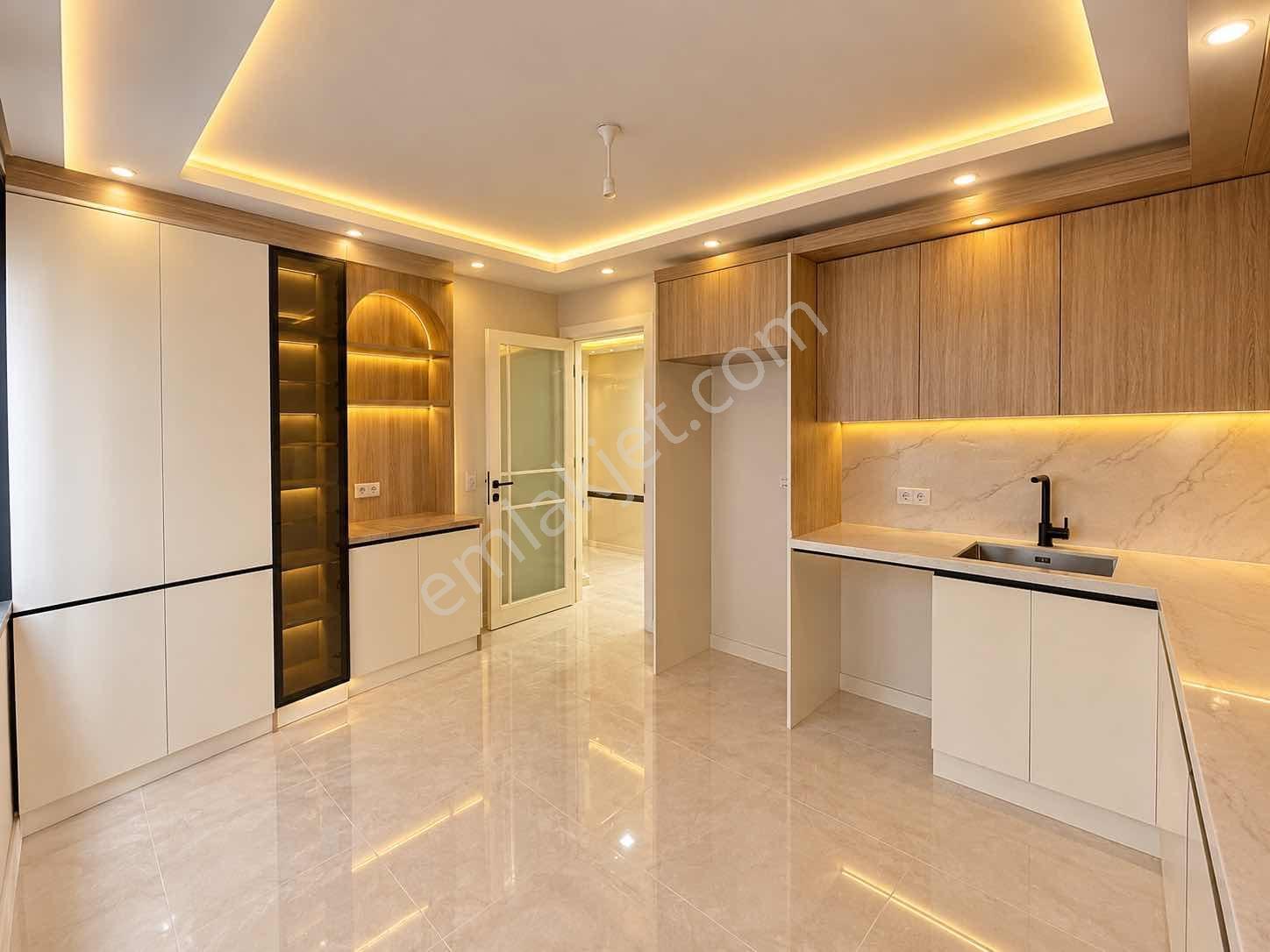 Bağlarbaşında | Sıfır 4+1 Dubleks | 240 M² Her Kat Tek Daire