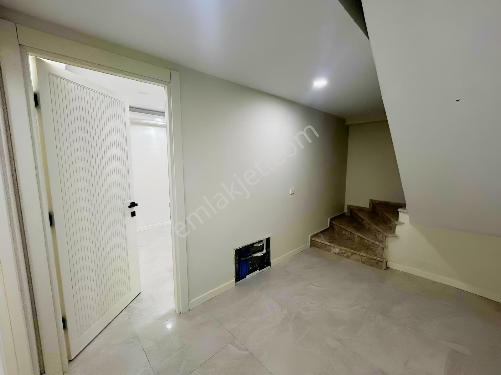 Bağlarbaşında | Sıfır 4+1 Dubleks | 240 M² Her Kat Tek Daire — fotoğraf 10