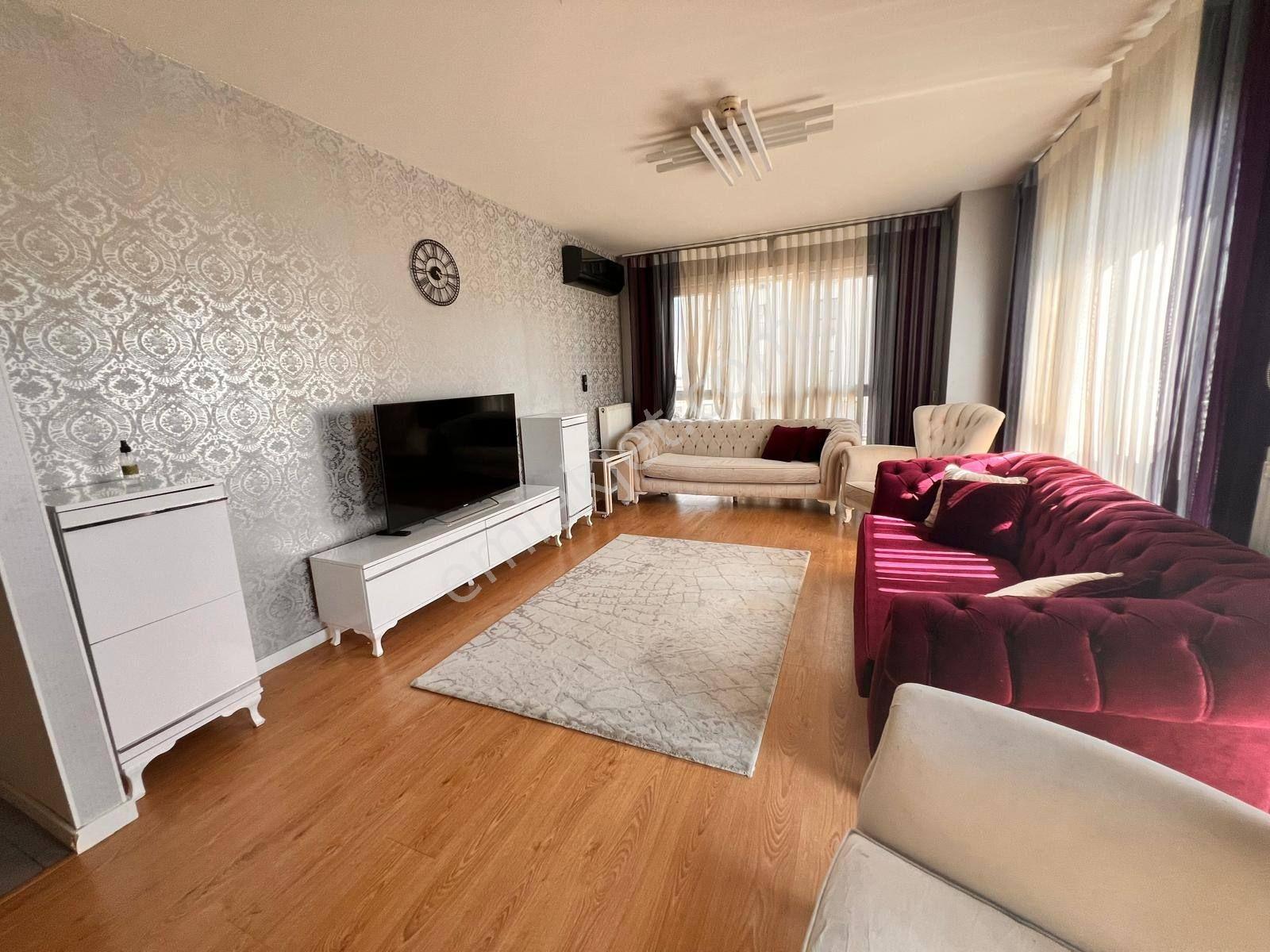 Hep İstanbul Sitesinde 3+1 Acil Satılık /metrobüse 5dk Yürüme — fotoğraf 2
