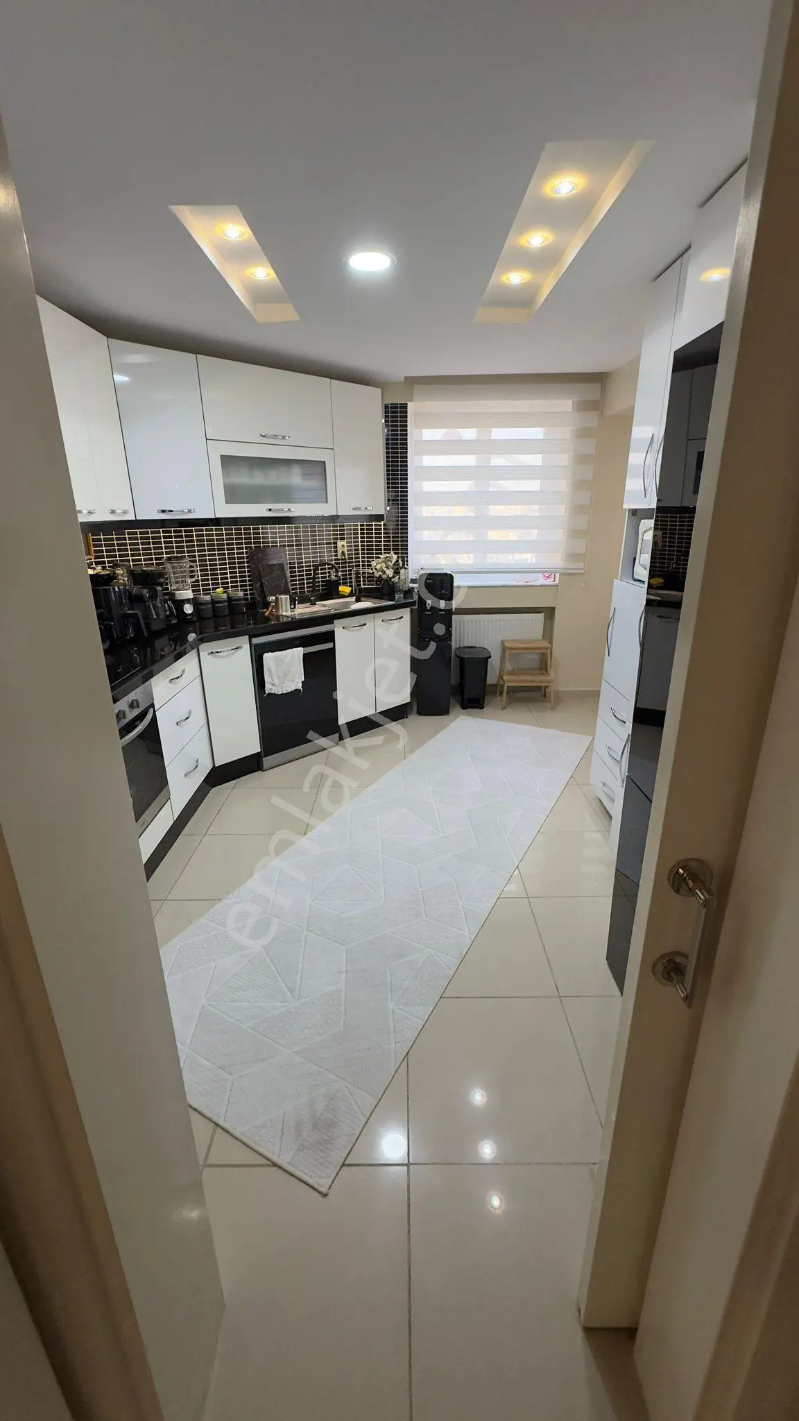 3+1barajyolu 15-14katı Blv Üzeri 11-15yaş Hasarsız 2banyo 210m2 Dgaz Kap.mutfak A.k Otopark Full+ful — fotoğraf 9