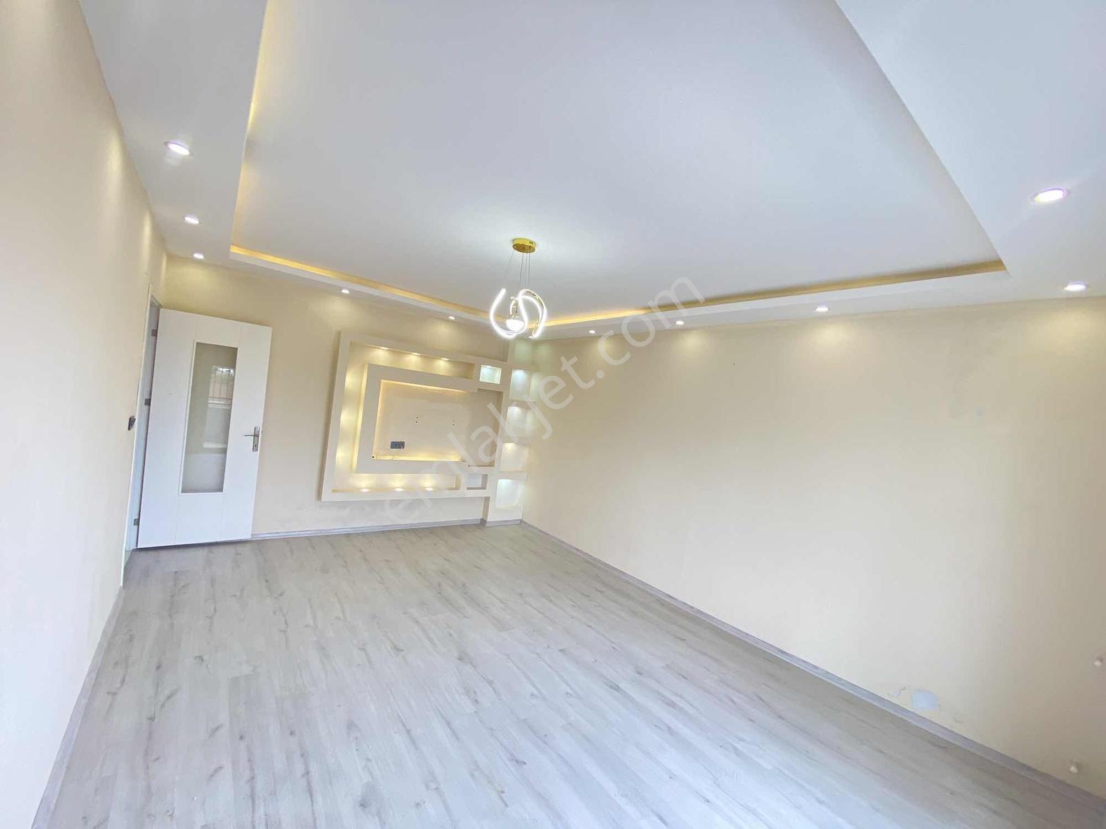 Yılmaz'dan İncirlik Kemalpaşa'da Satılık 3+1 K.mtfk Lux Daire — fotoğraf 3