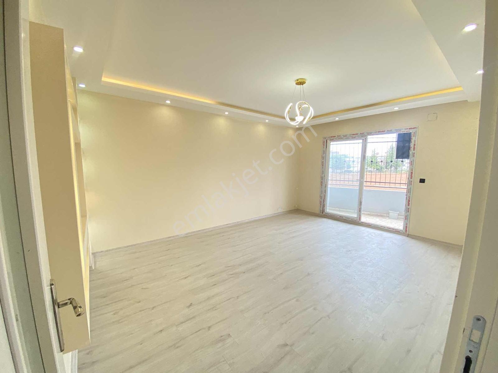 Yılmaz'dan İncirlik Kemalpaşa'da Satılık 3+1 K.mtfk Lux Daire — fotoğraf 13
