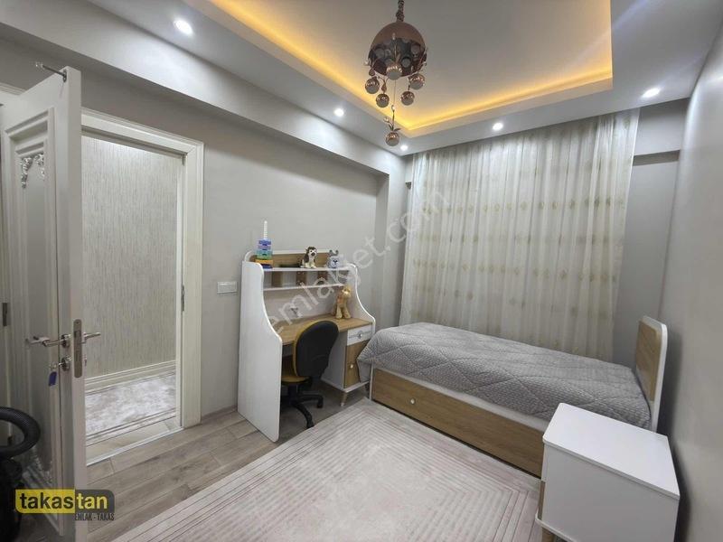Fıstıklık Merkezi Konumlu 3+1 Ara Kat Masrafsız Daire — fotoğraf 22