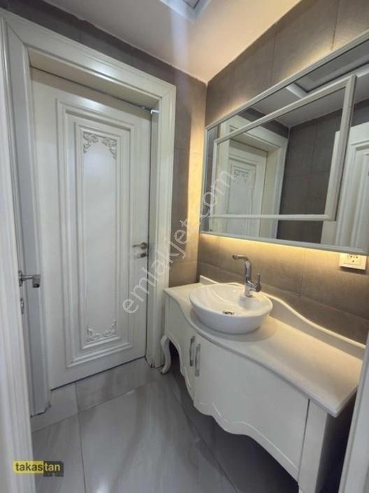 Fıstıklık Merkezi Konumlu 3+1 Ara Kat Masrafsız Daire — fotoğraf 28