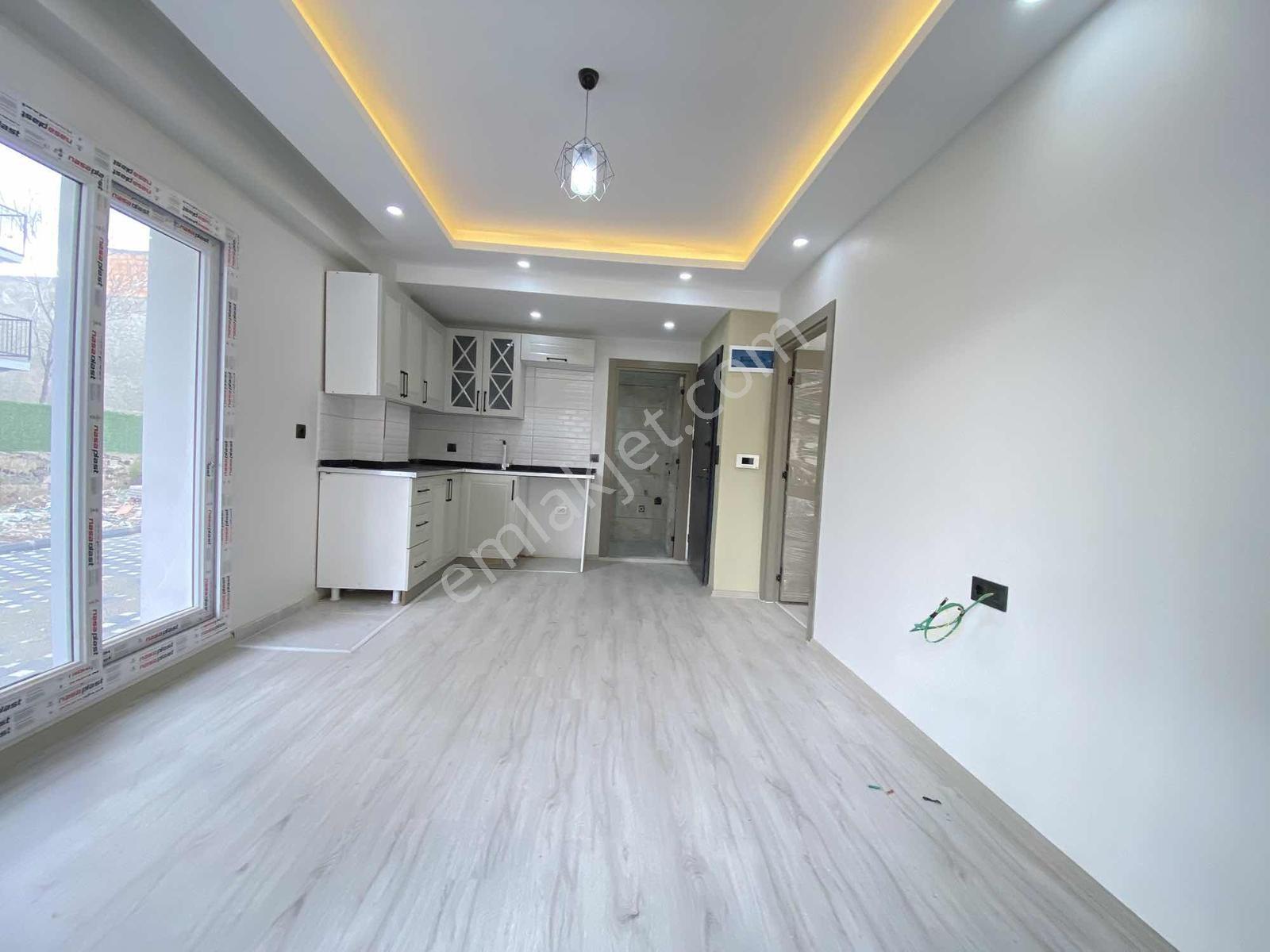 Yılmaz'dan İncırlık Yenımahalle'de Satılık 1+1 Girişkat E5yakın — fotoğraf 2