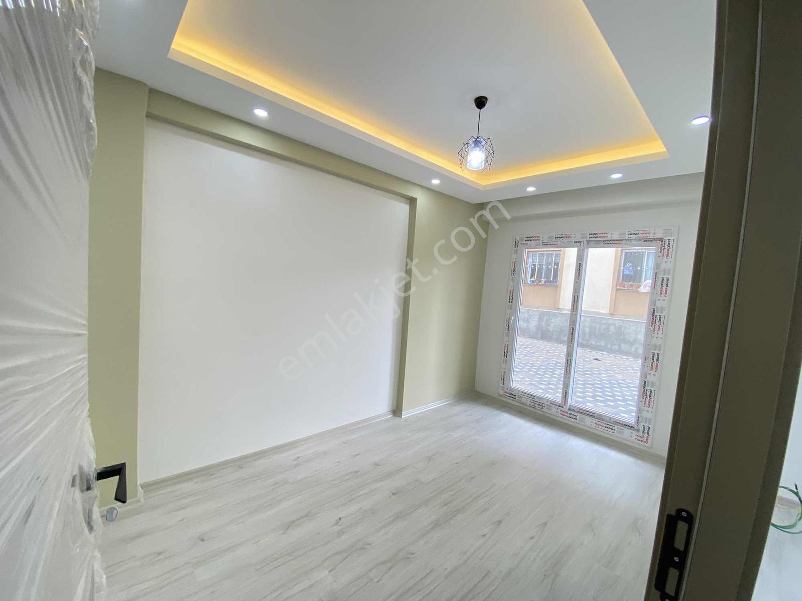 Yılmaz'dan İncırlık Yenımahalle'de Satılık 1+1 Girişkat E5yakın — fotoğraf 3
