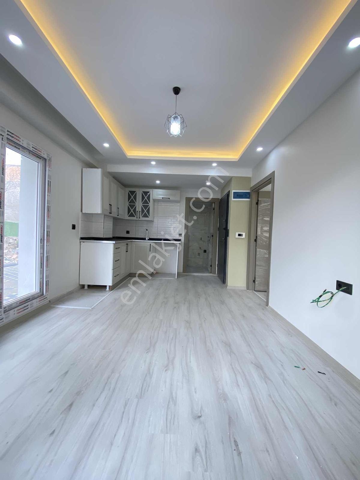 Yılmaz'dan İncırlık Yenımahalle'de Satılık 1+1 Girişkat E5yakın — fotoğraf 13